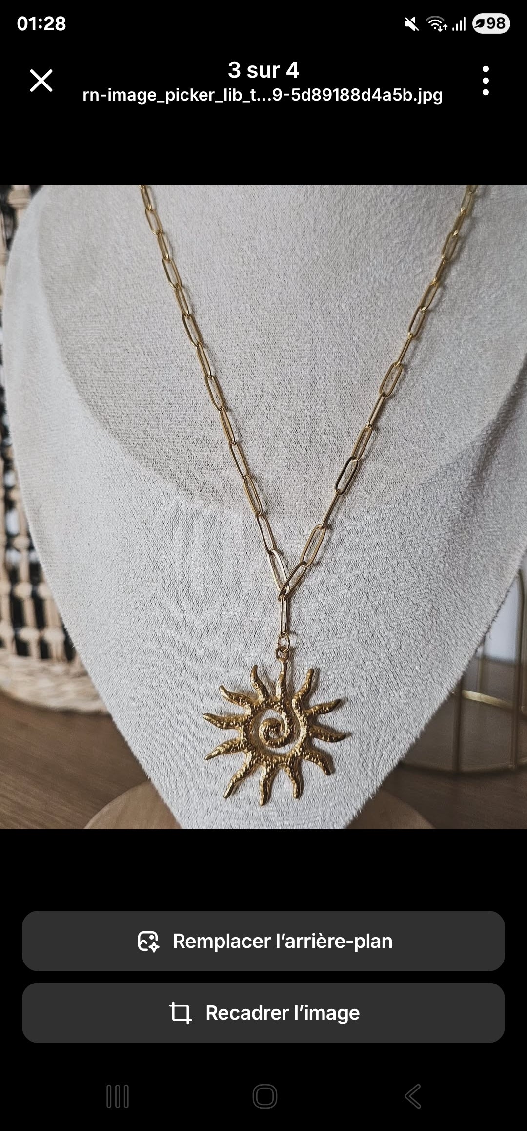 Collier Solesta