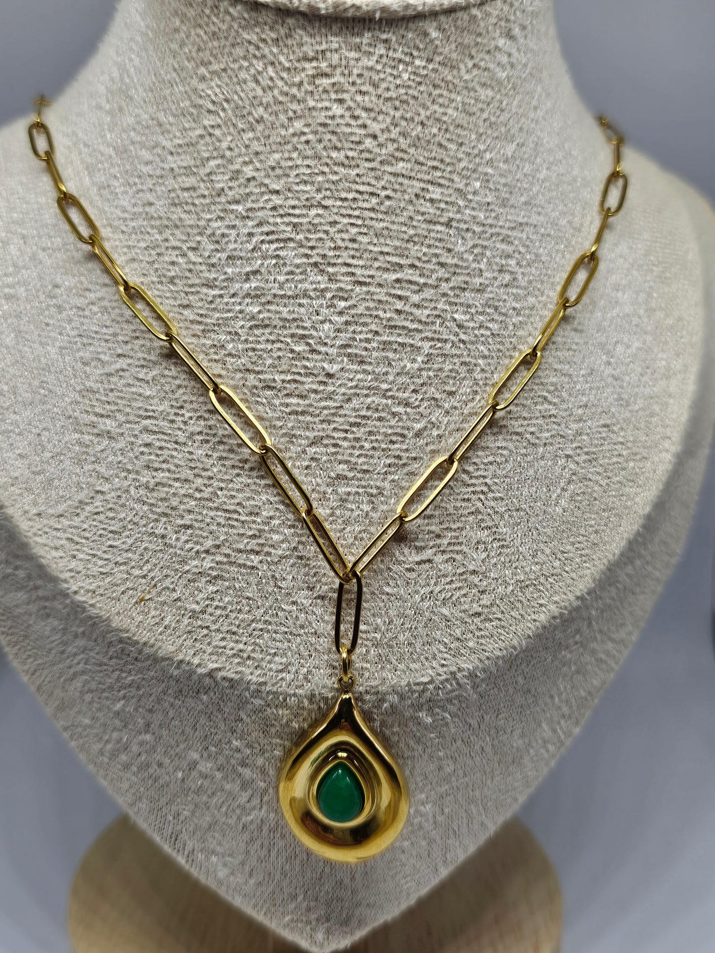 Collier Asa