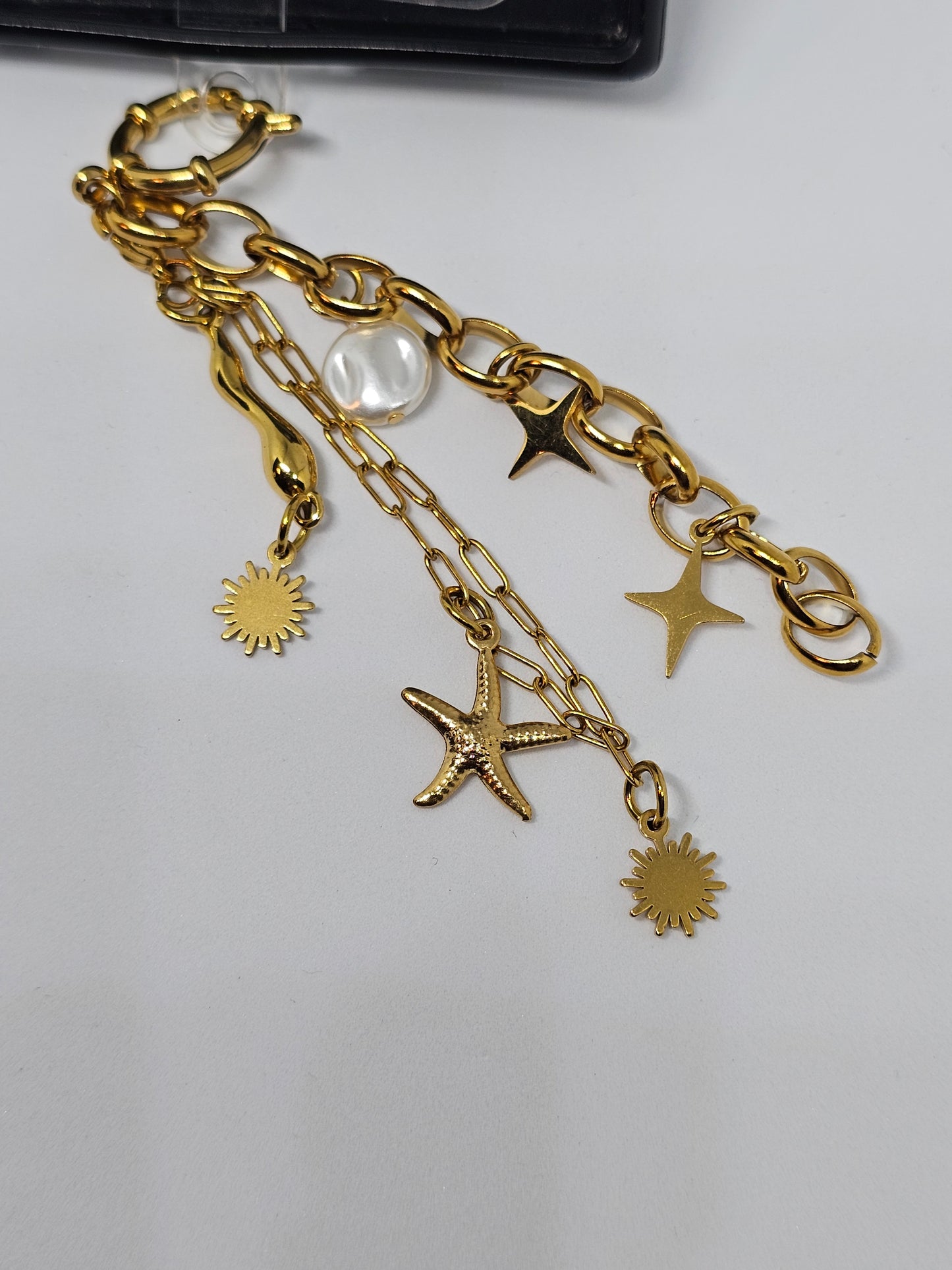 Les charms de téléphone Bella