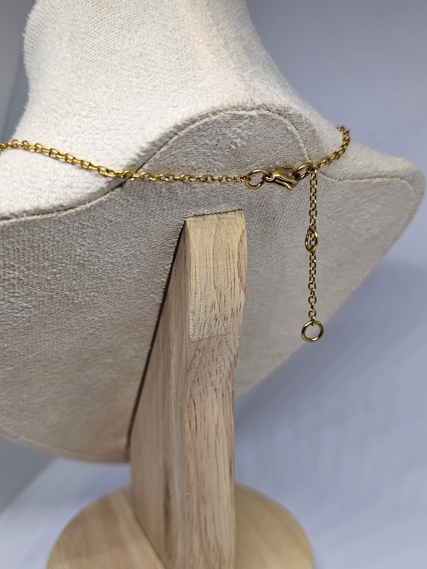 Collier Sloana