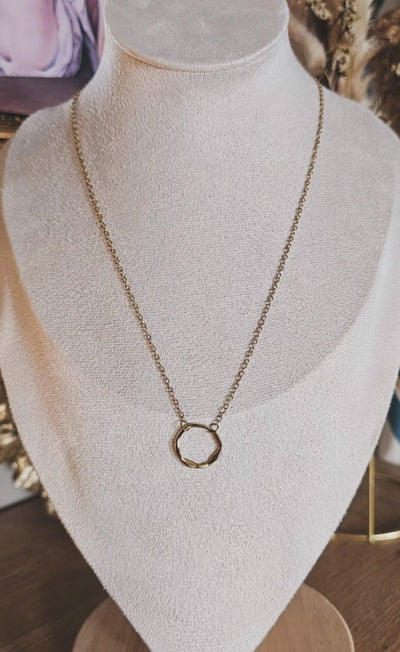 Collier Ayani
